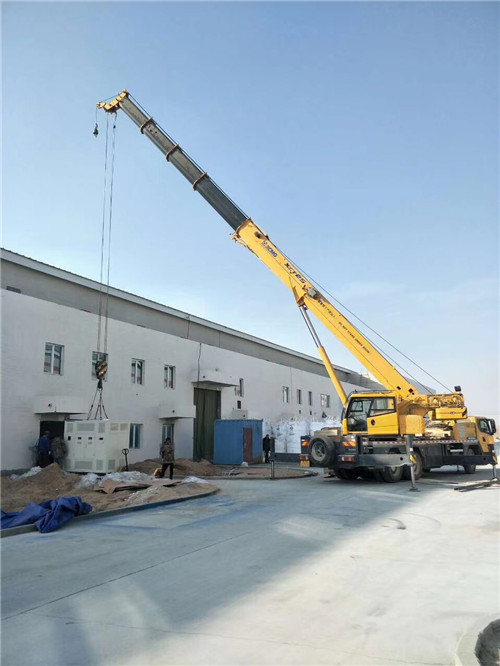 城东区“超载就喊停”—— 吊车的 “重量保镖” 技术